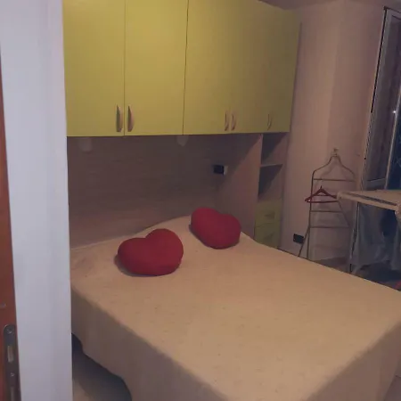 Tra Gli Angeli In Citta, Indipendente Con Giardino E Terrazzo Fino 5 Persone