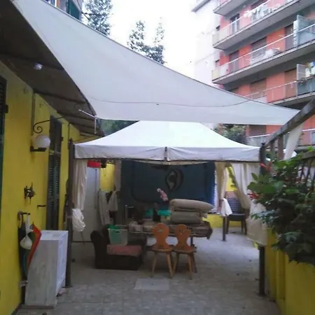 Tra Gli Angeli In Citta, Indipendente Con Giardino E Terrazzo Fino 5 Persone Apartmán *