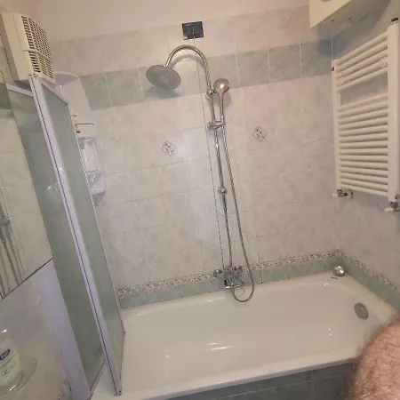 Apartmán Tra Gli Angeli In Citta, Indipendente Con Giardino E Terrazzo Fino 5 Persone *